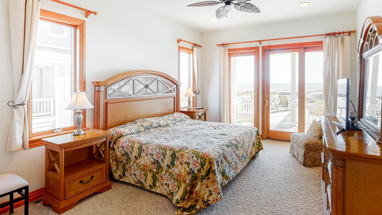 Photo of Bedroom in Hatteras