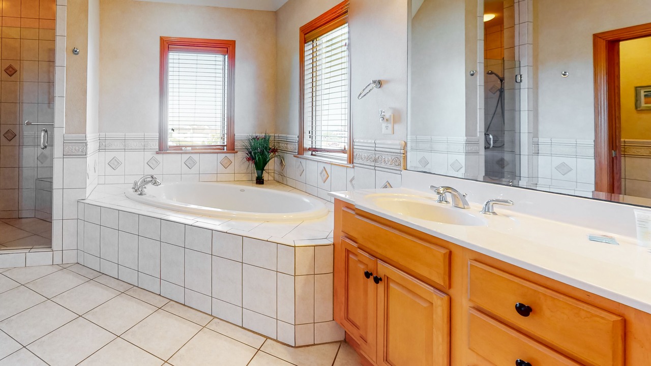 Photo of Bathroom in Hatteras