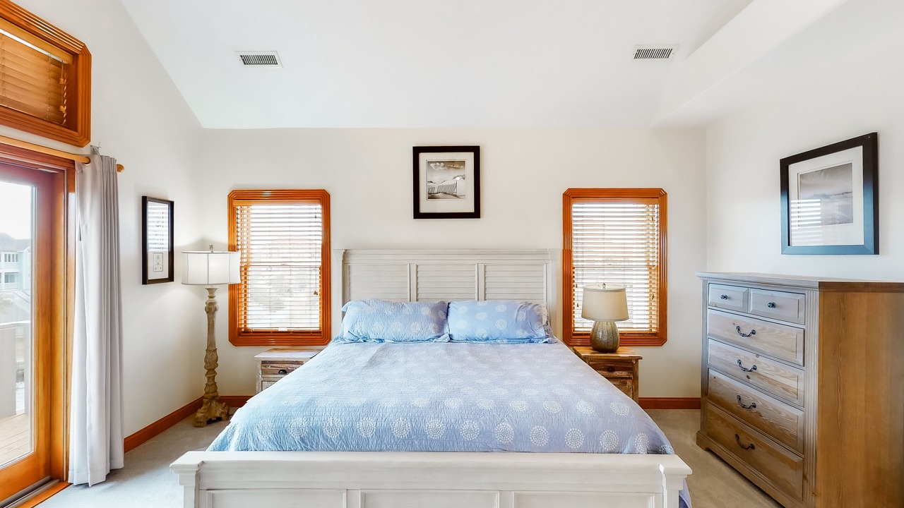Photo of Bedroom in Sunset Village
