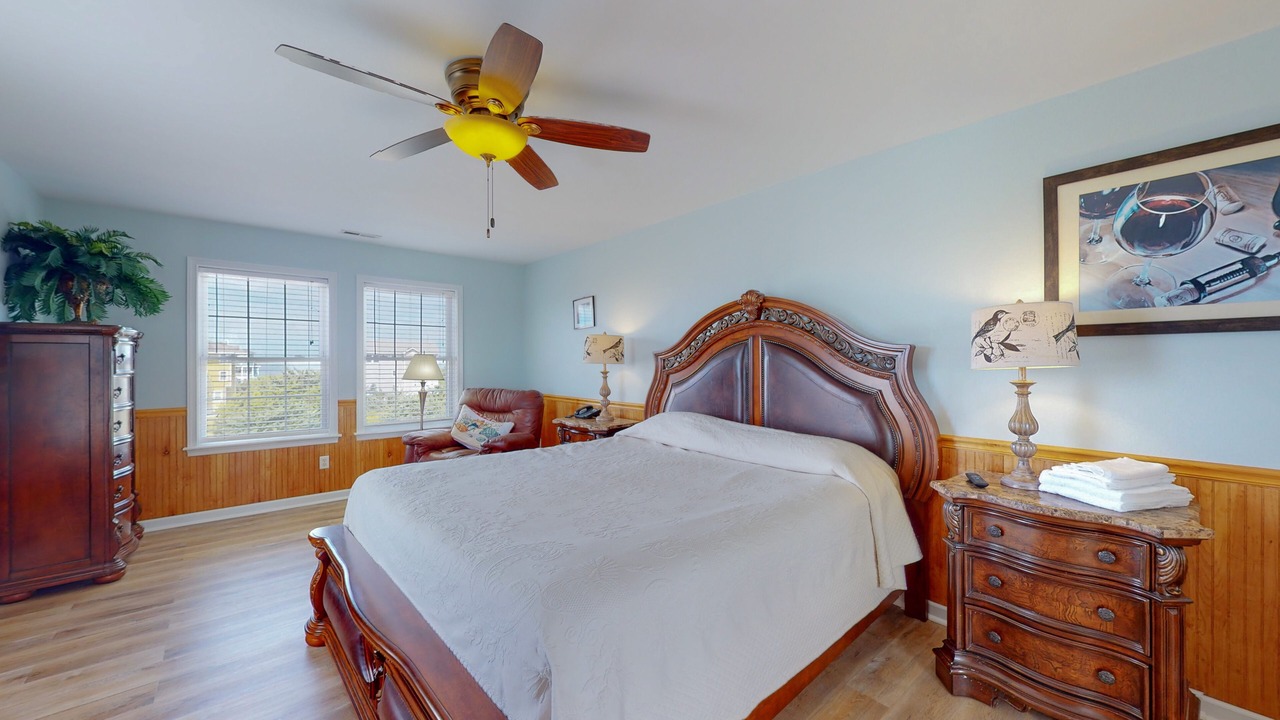 Photo of Bedroom in Wind Over Waves