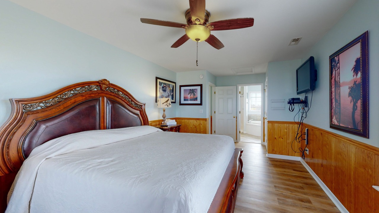 Photo of Bedroom in Wind Over Waves