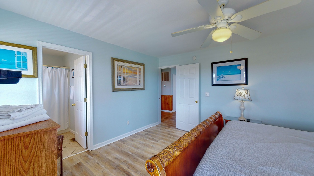 Photo of Bedroom in Wind Over Waves