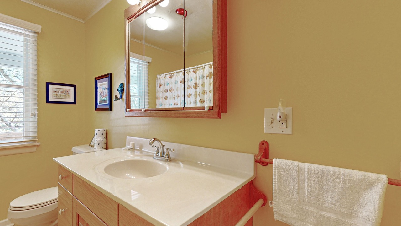 Photo of Bathroom in Indiantown Shores