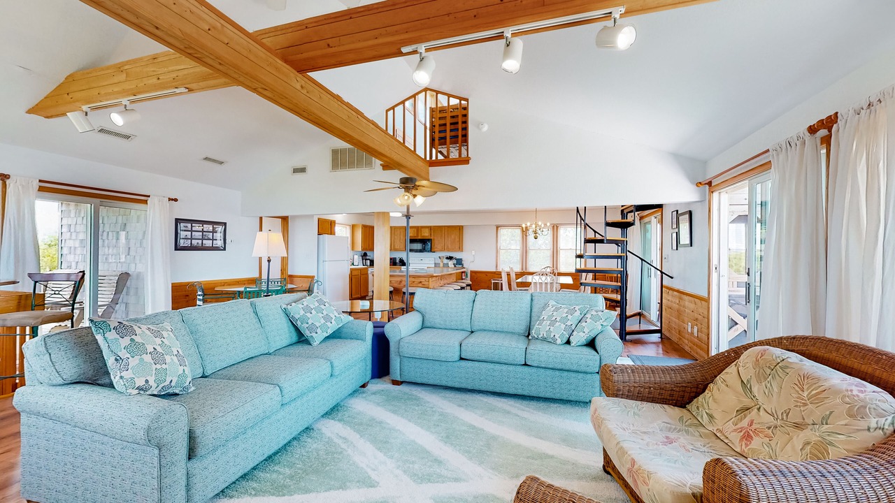 Photo of Livingroom in Brigands' Bay