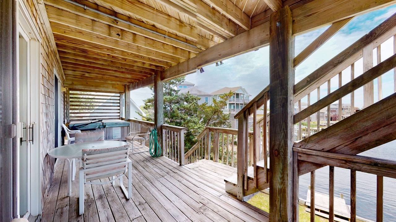 Photo of Patio Balcony in Brigands' Bay