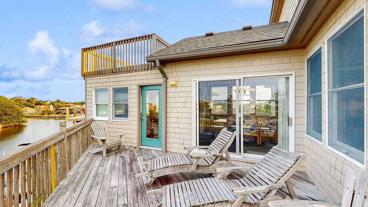 Photo of Patio Balcony in Brigands' Bay