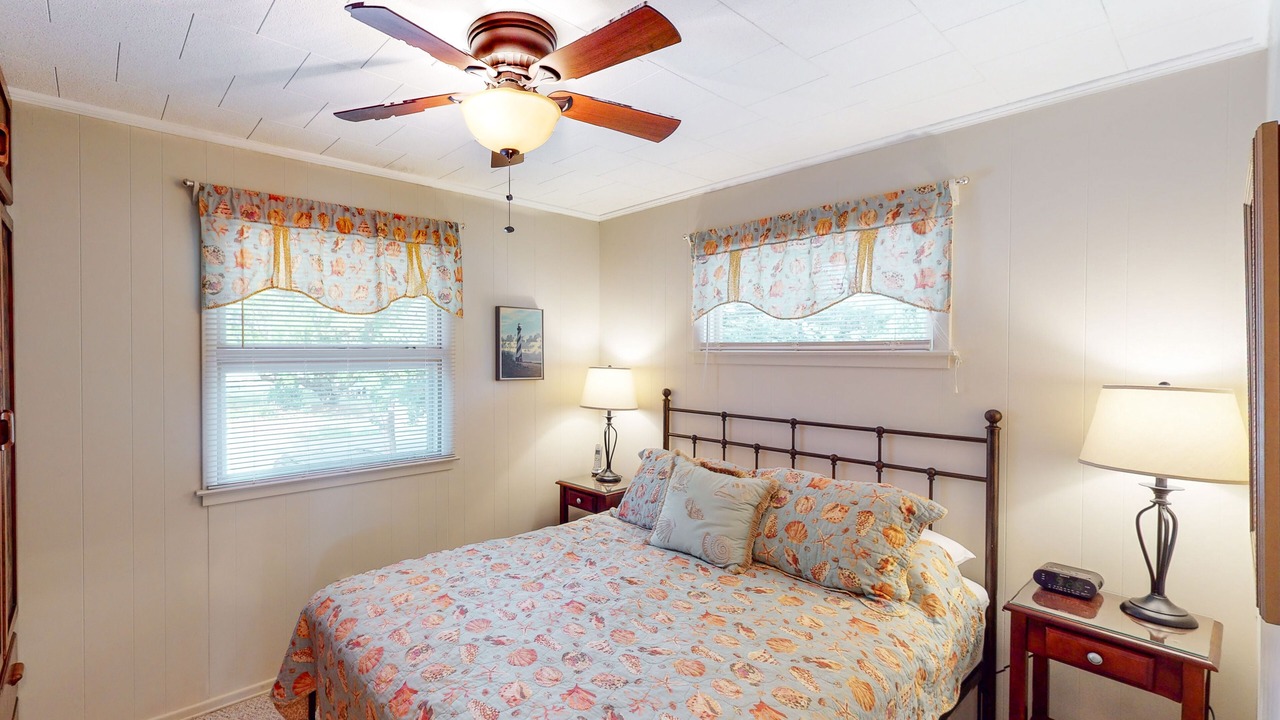 Photo of Bedroom in Brigands' Bay