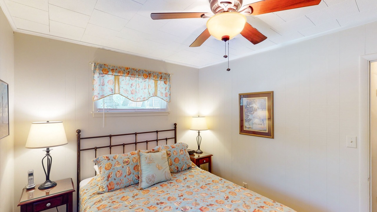 Photo of Bedroom in Brigands' Bay