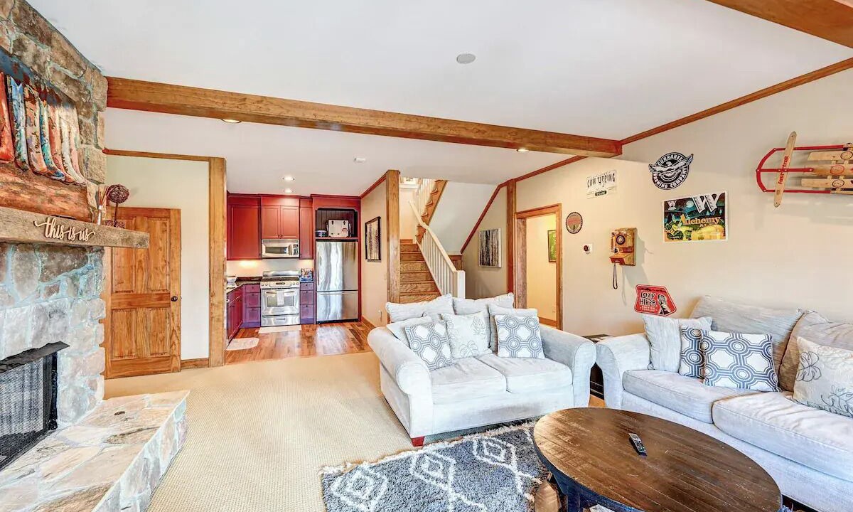 Photo of Livingroom in Cashiers
