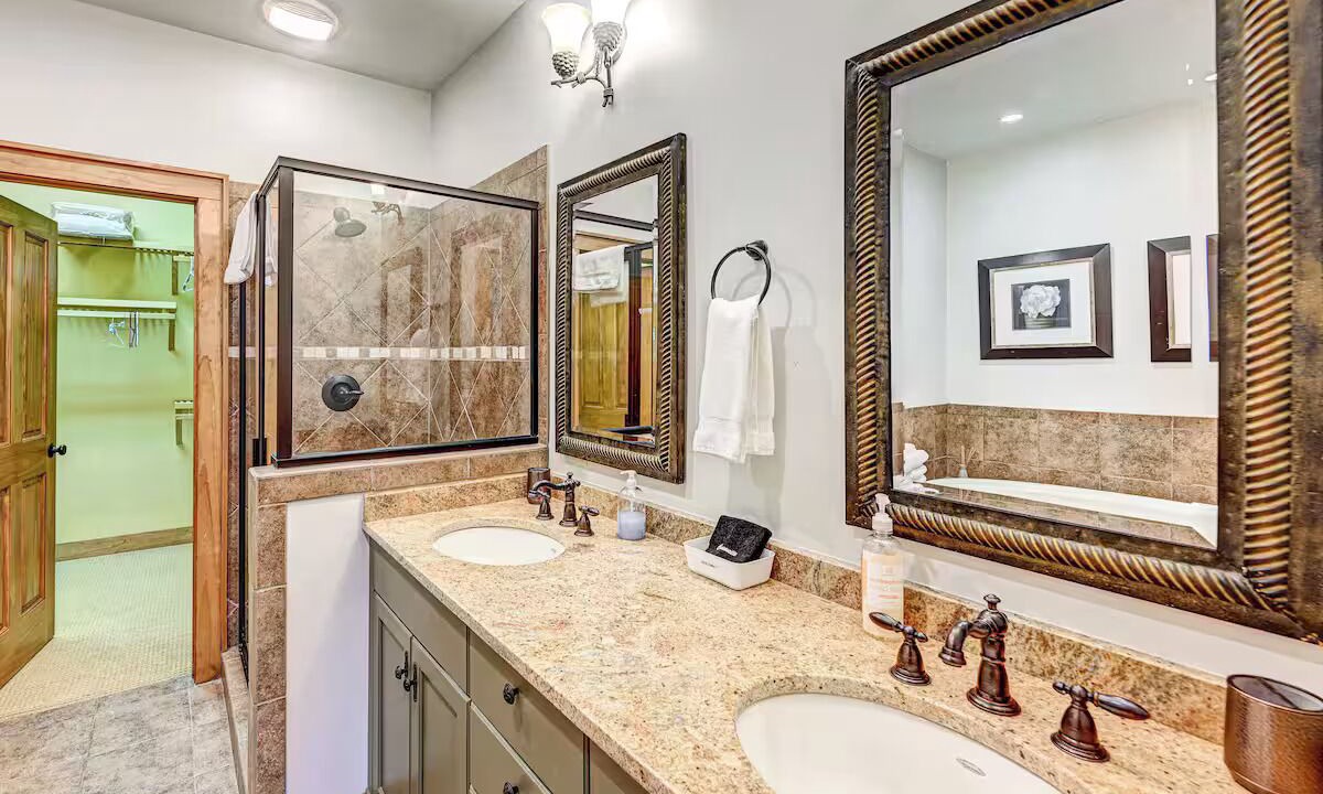 Photo of Bathroom in Cashiers