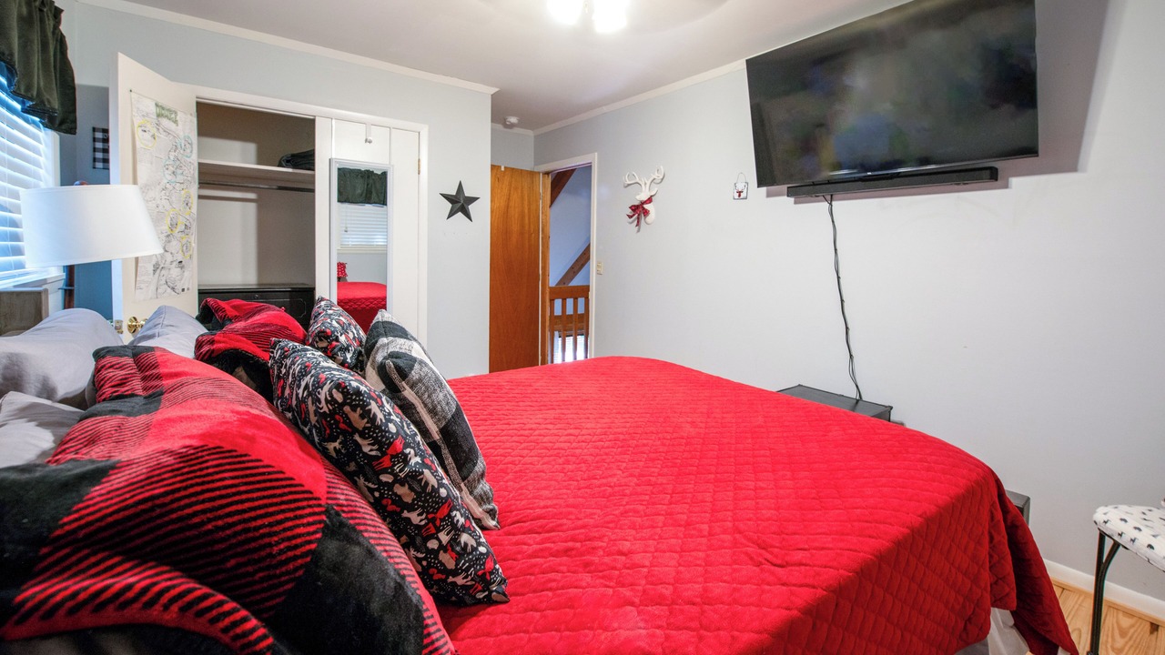 Photo of Bedroom in Almond