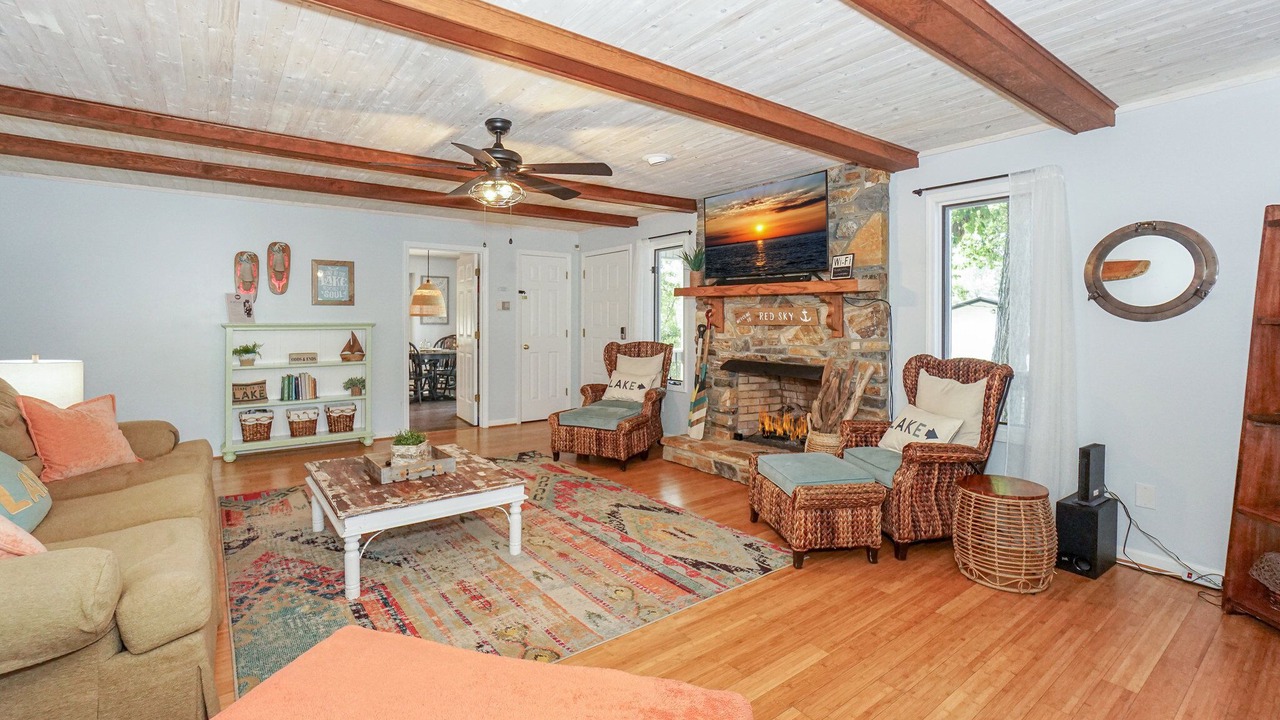 Photo of Livingroom in New London