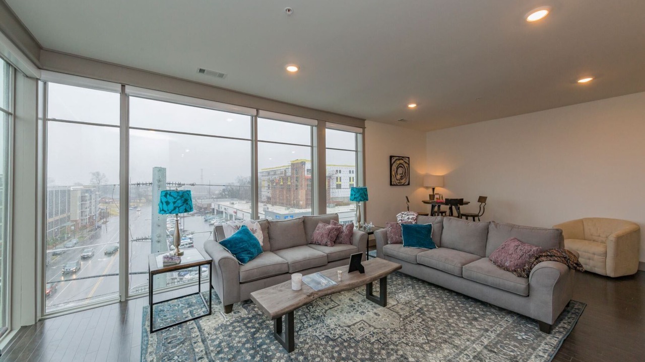Photo of Livingroom in Melrose