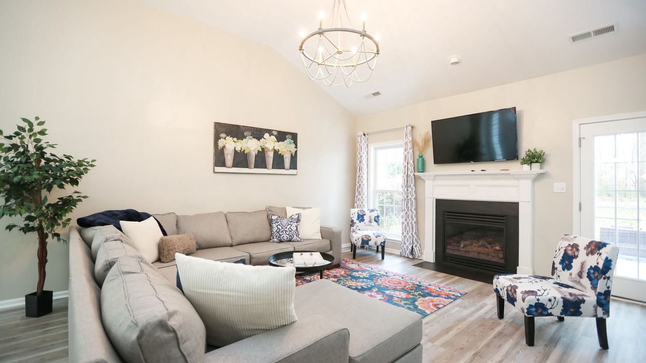 Photo of Livingroom in Stallings