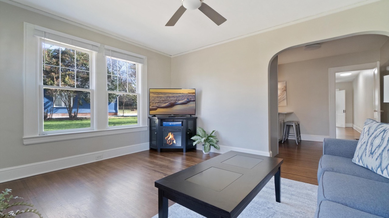 Photo of Livingroom in Wesley Heights