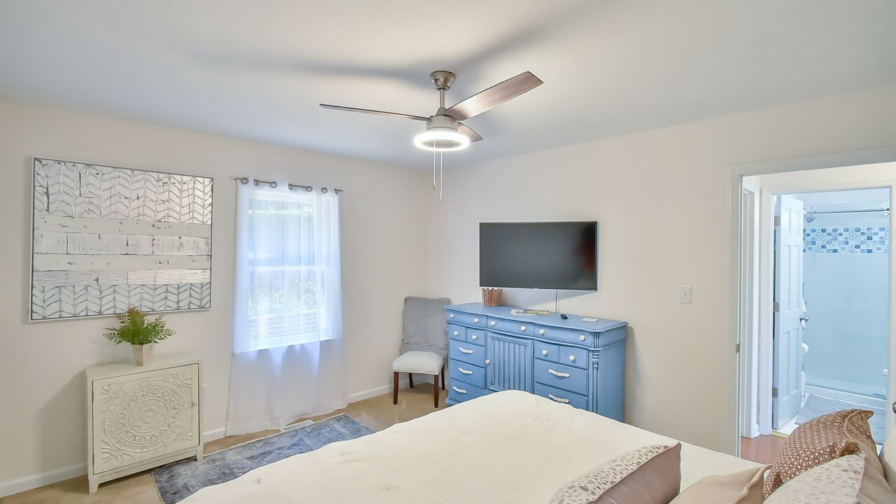 Photo of Bedroom in Roxboro