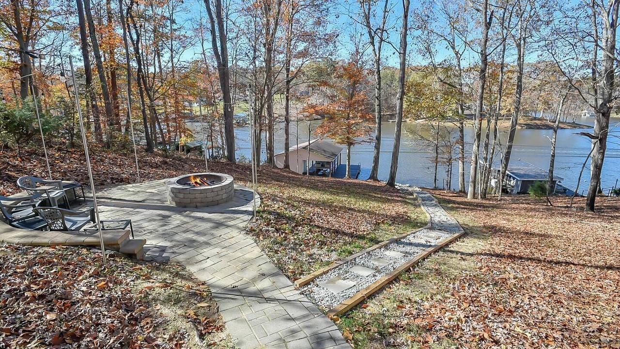 Photo of Patio Balcony in Roxboro