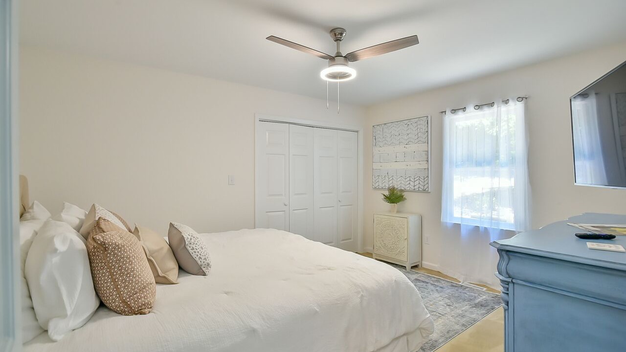 Photo of Bedroom in Roxboro