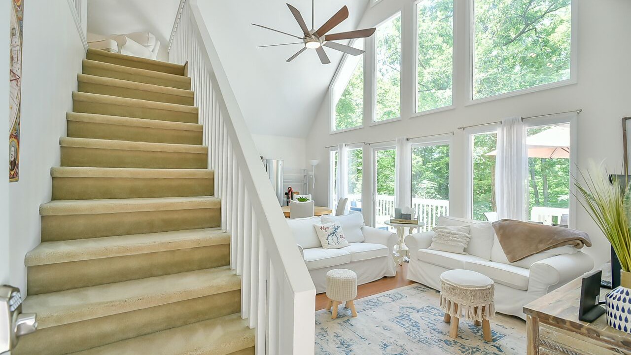 Photo of Livingroom in Roxboro