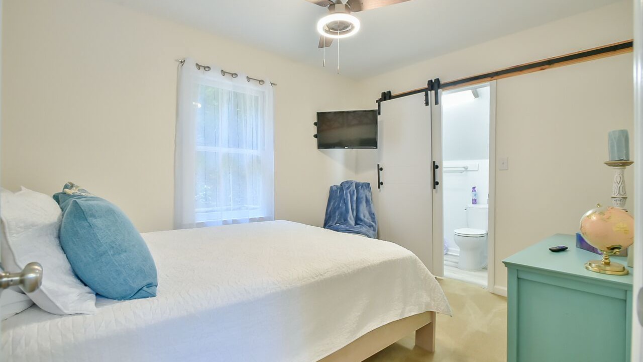 Photo of Bedroom in Roxboro