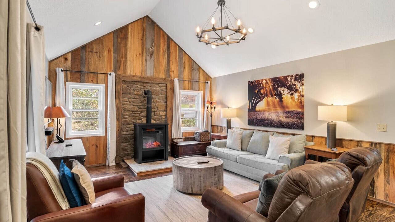 Photo of Livingroom in Weaverville