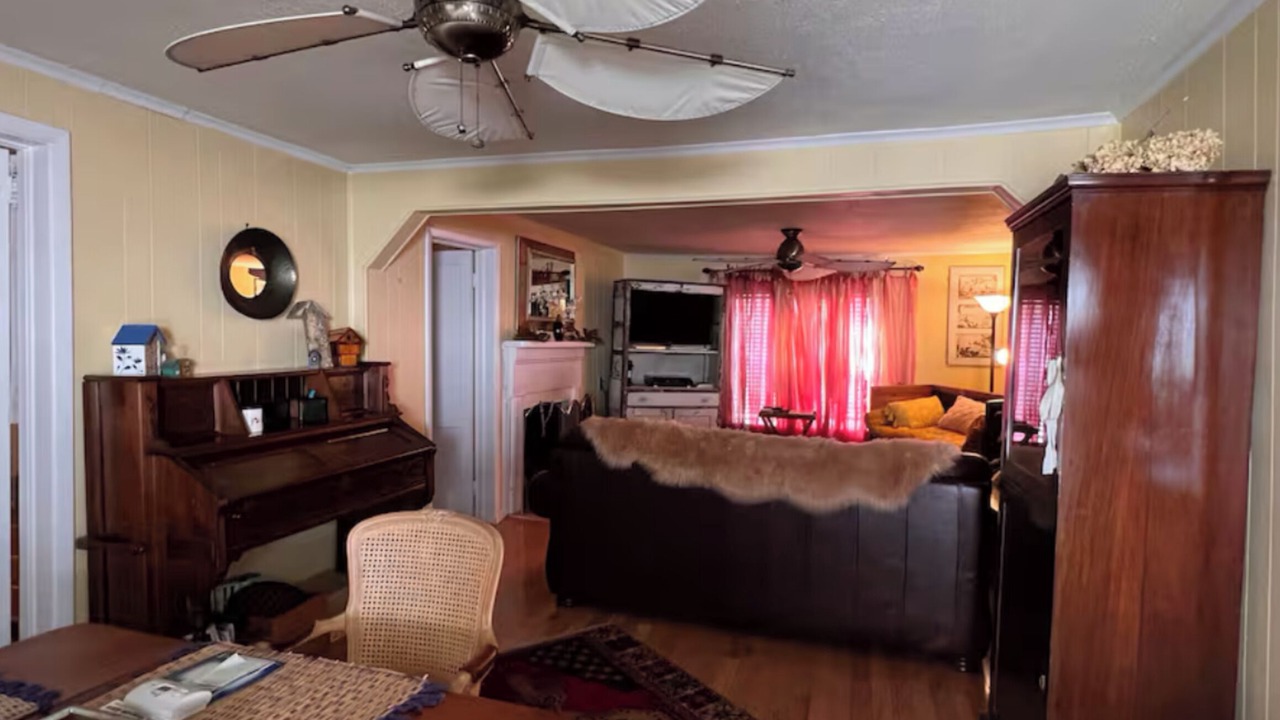 Photo of Livingroom in McCain