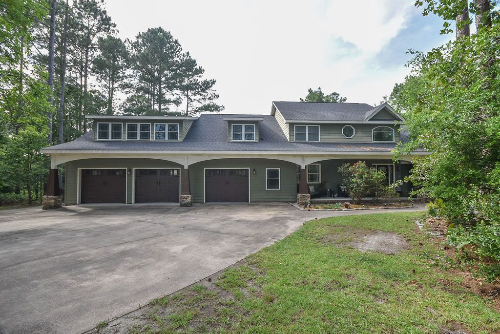 Photo of Outdoor in Olivia