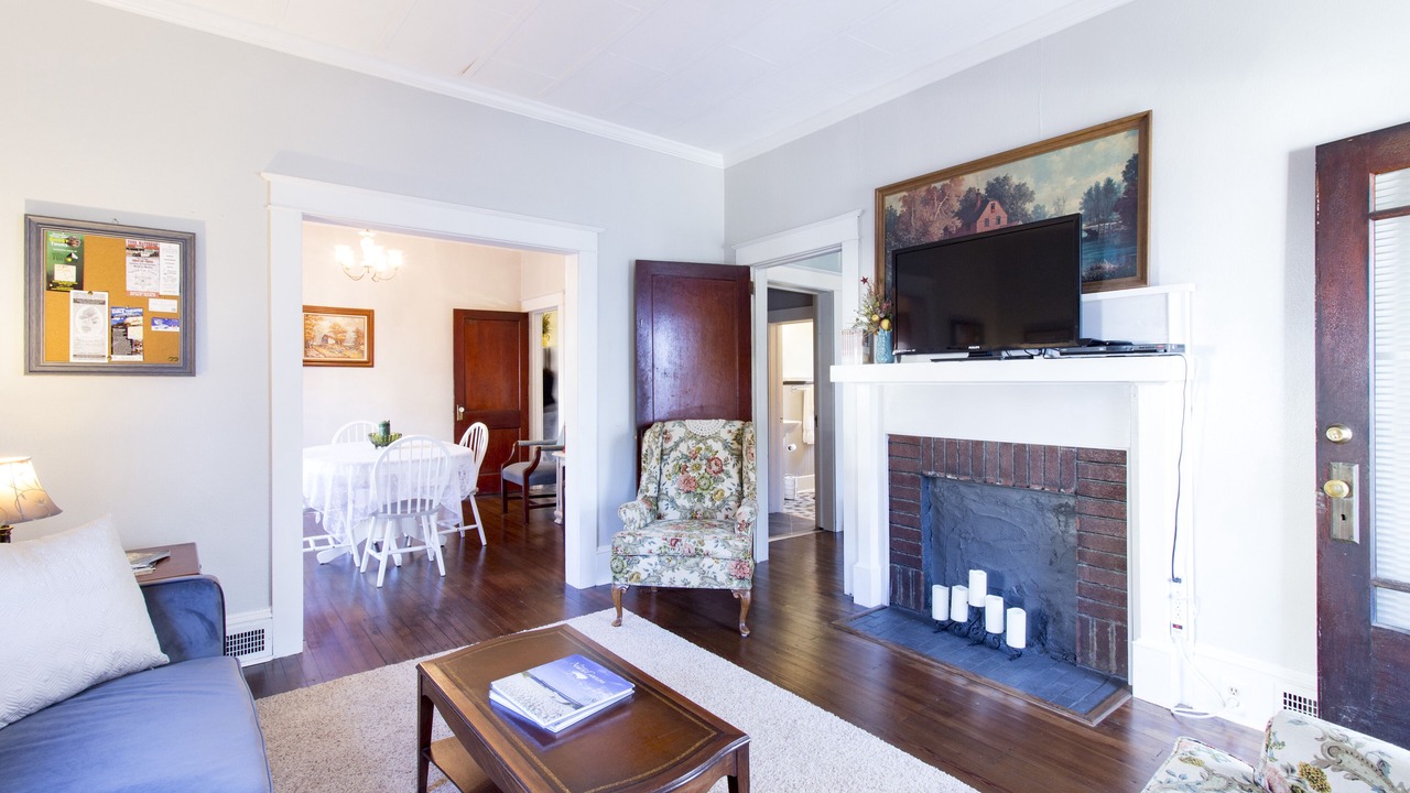Photo of Livingroom in Mount Airy
