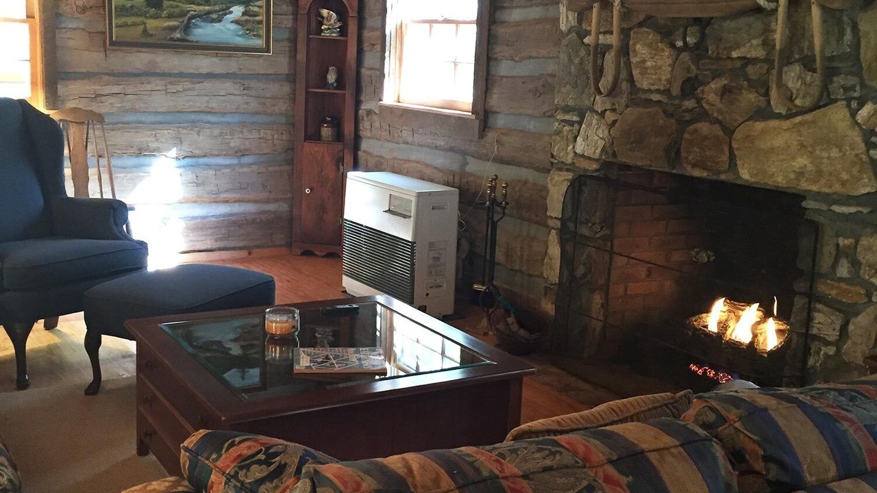 Photo of Livingroom in Spruce Pine