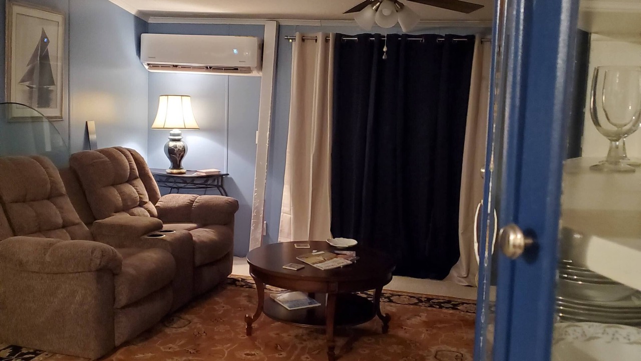 Photo of Livingroom in Davis
