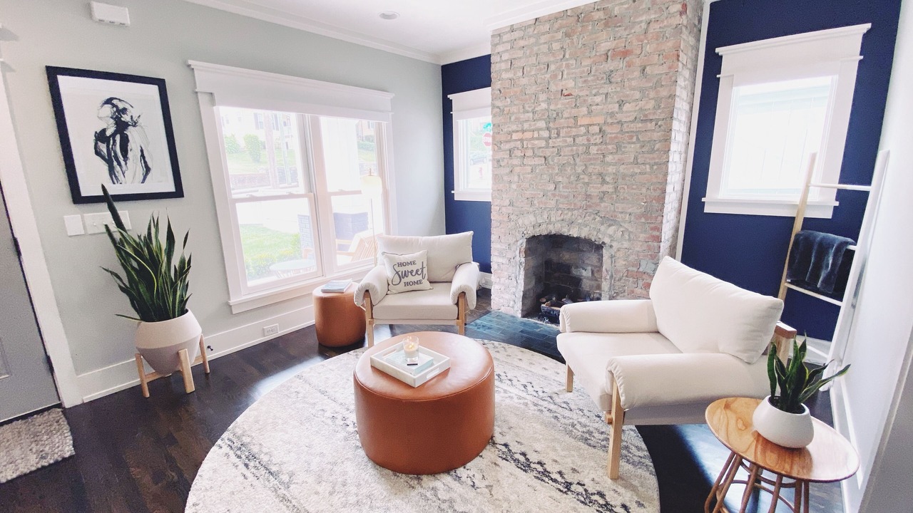 Photo of Livingroom in Historic Waverly