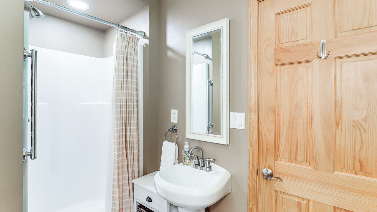 Photo of Bathroom in Swannanoa