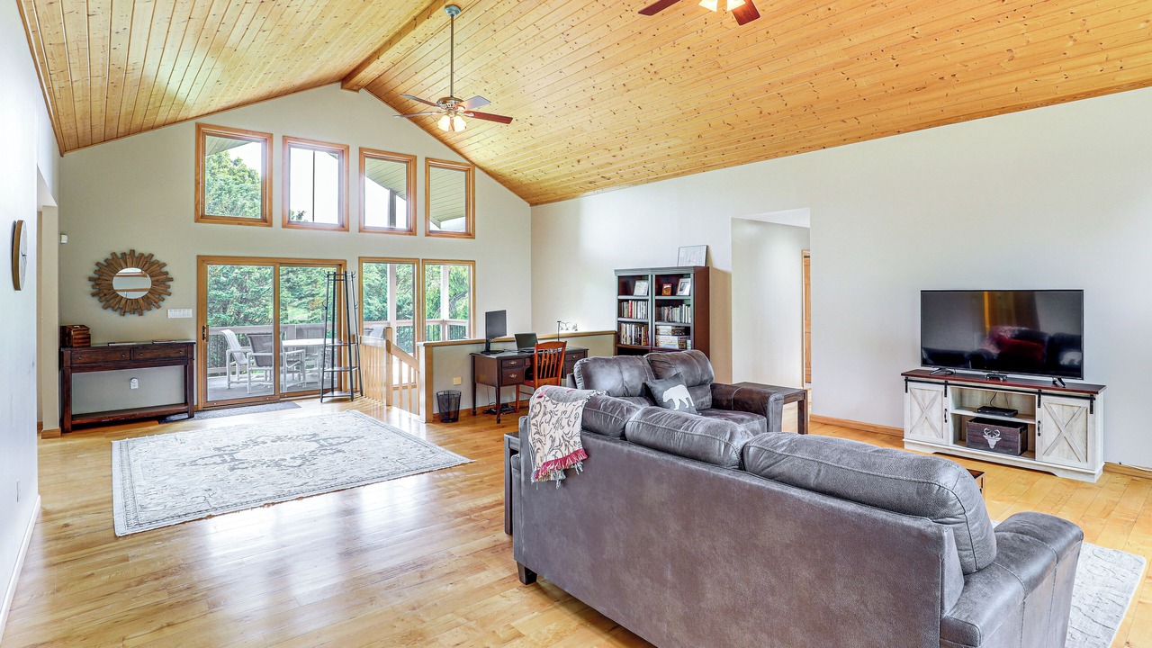 Photo of Livingroom in Swannanoa