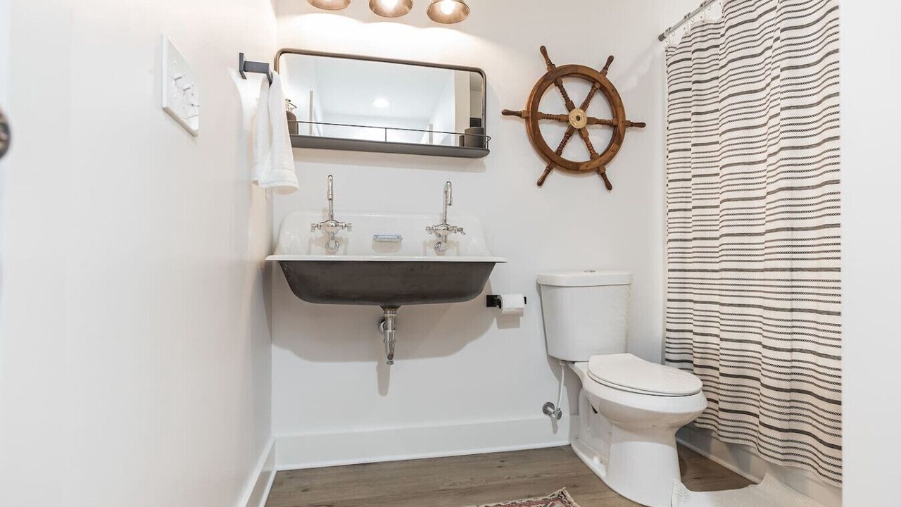 Photo of Bathroom in Lake Norman of Catawba