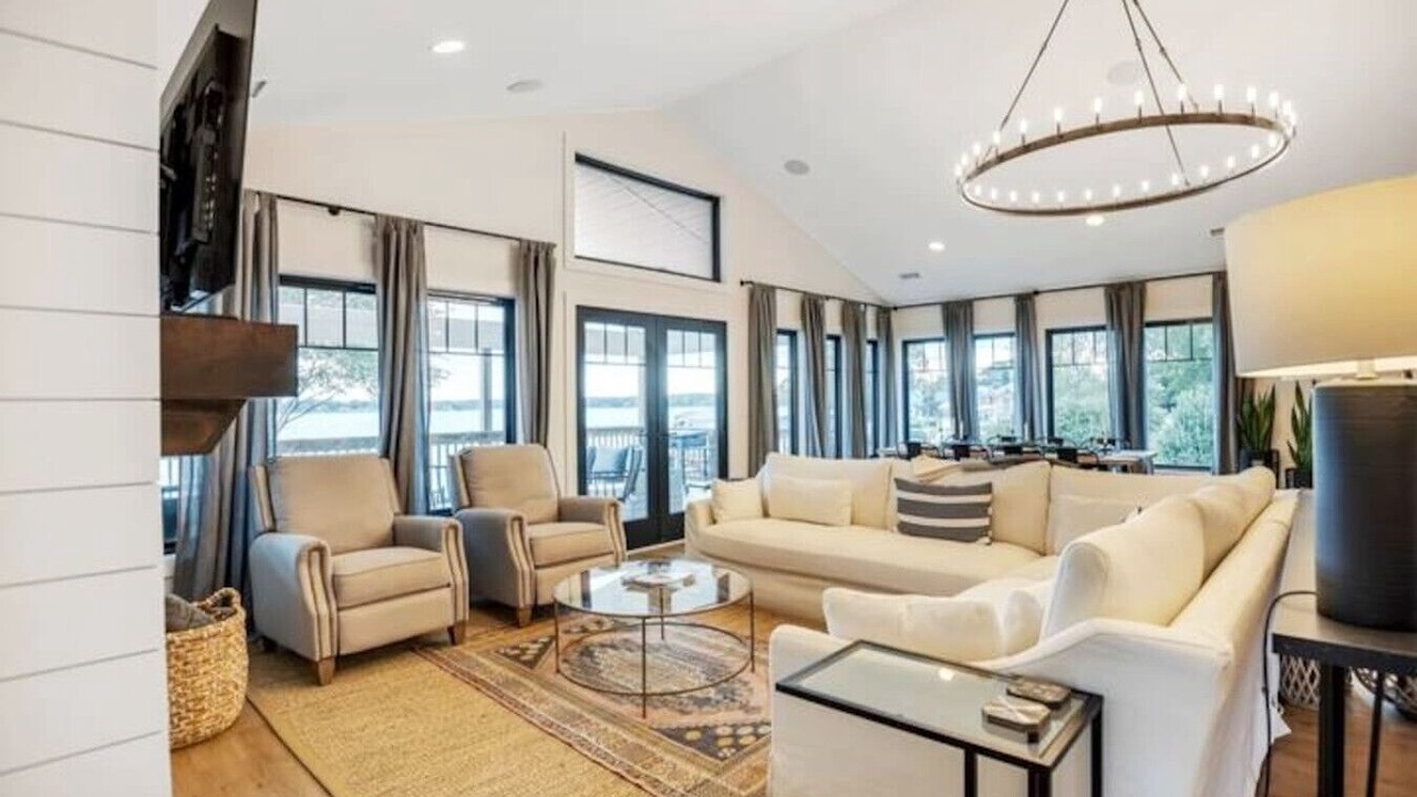 Photo of Livingroom in Lake Norman of Catawba