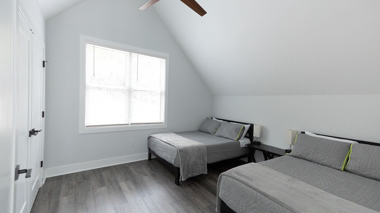 Photo of Bedroom in Skyland