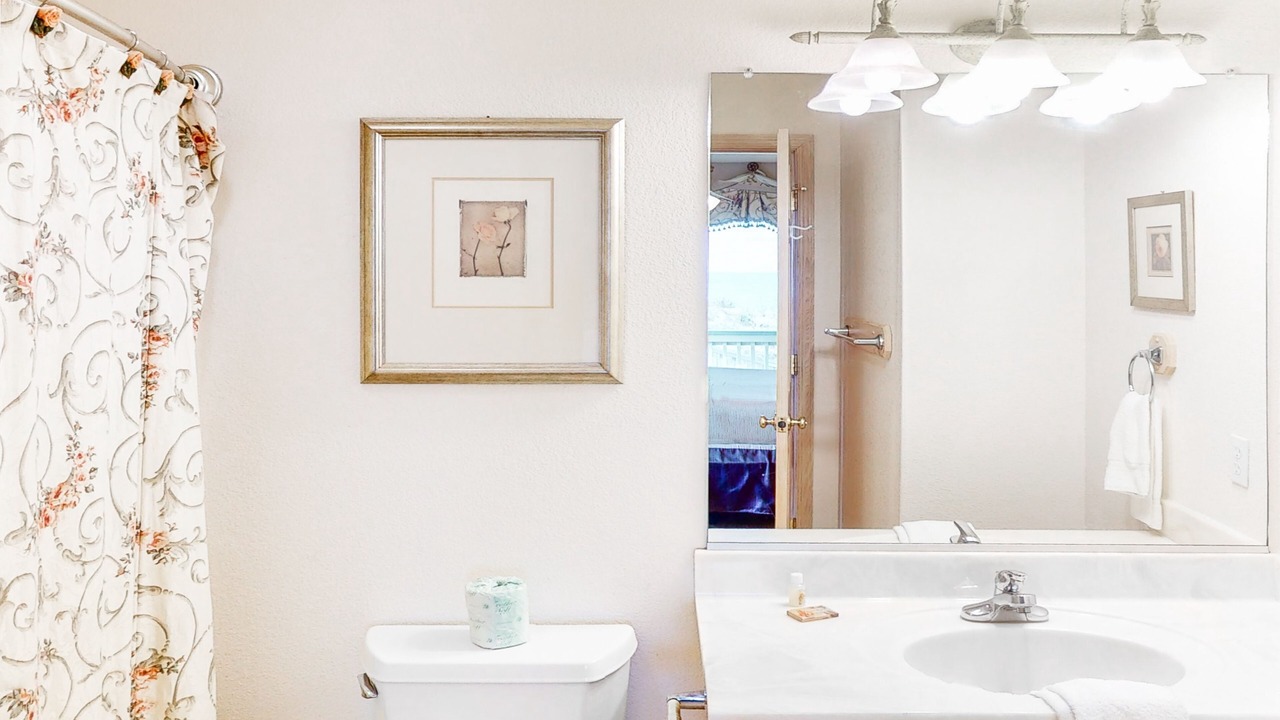 Photo of Bathroom in Ocean Hill