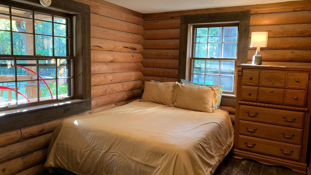 Photo of Bedroom in Apex