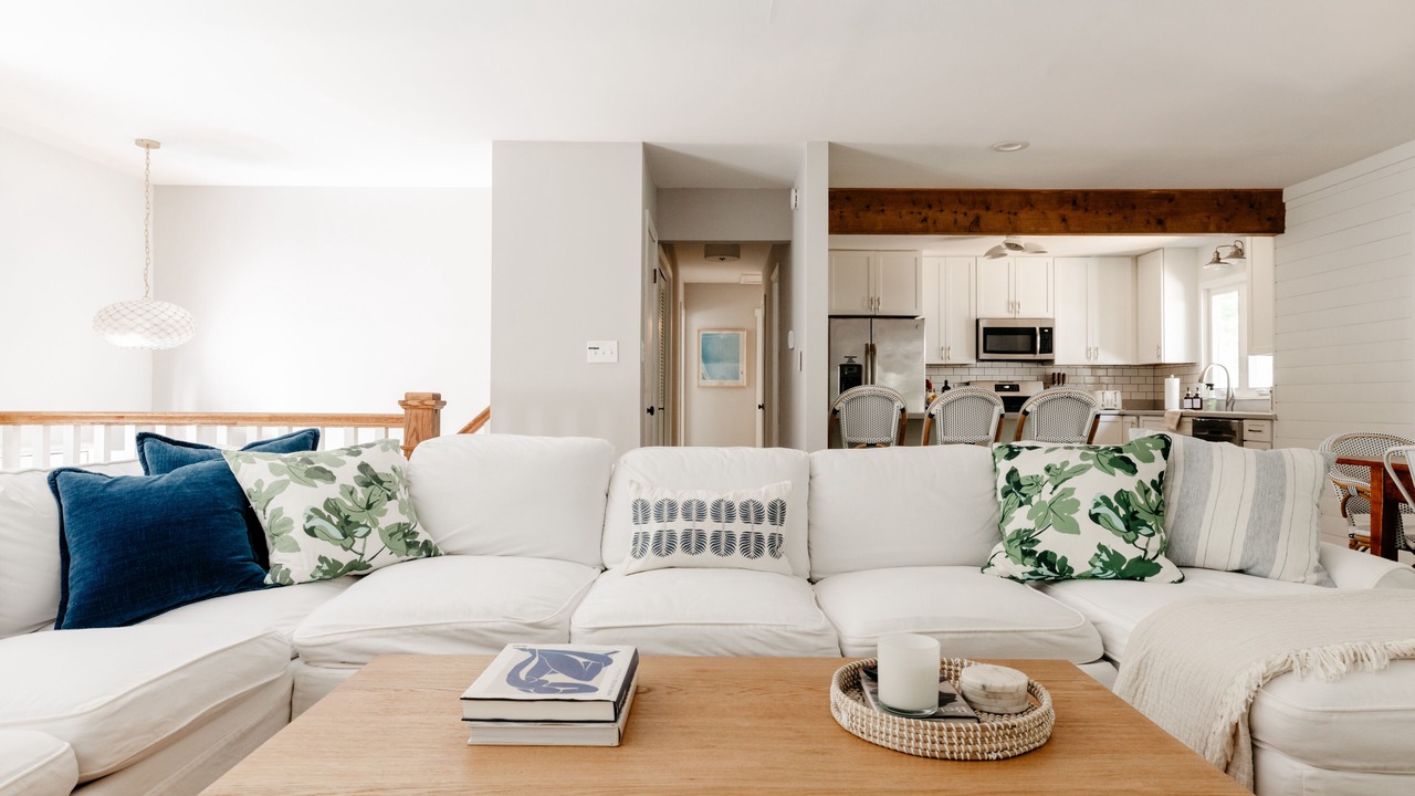 Photo of Livingroom in Southern Shores