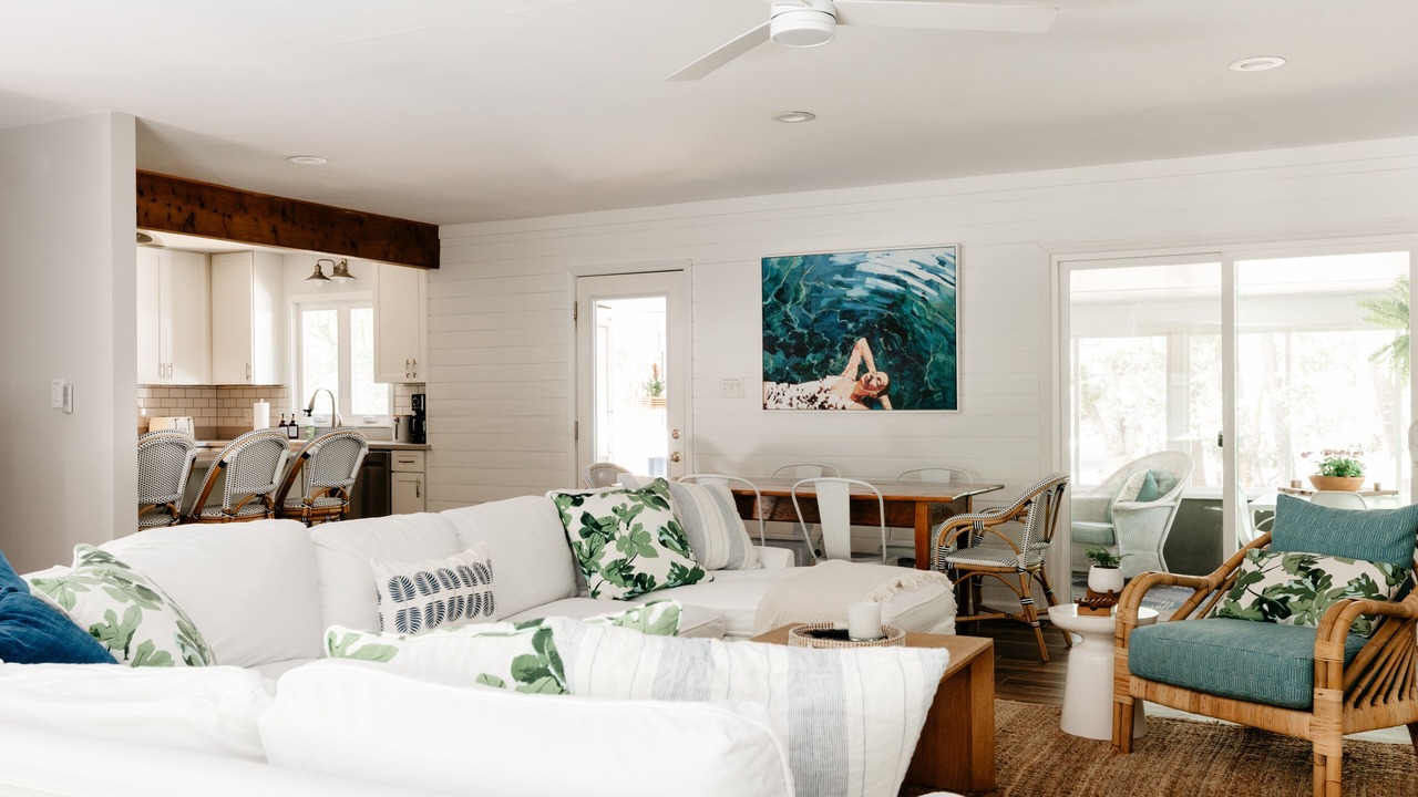 Photo of Livingroom in Southern Shores