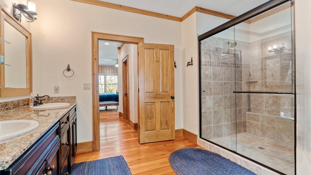 Photo of Bathroom in Tuckasegee