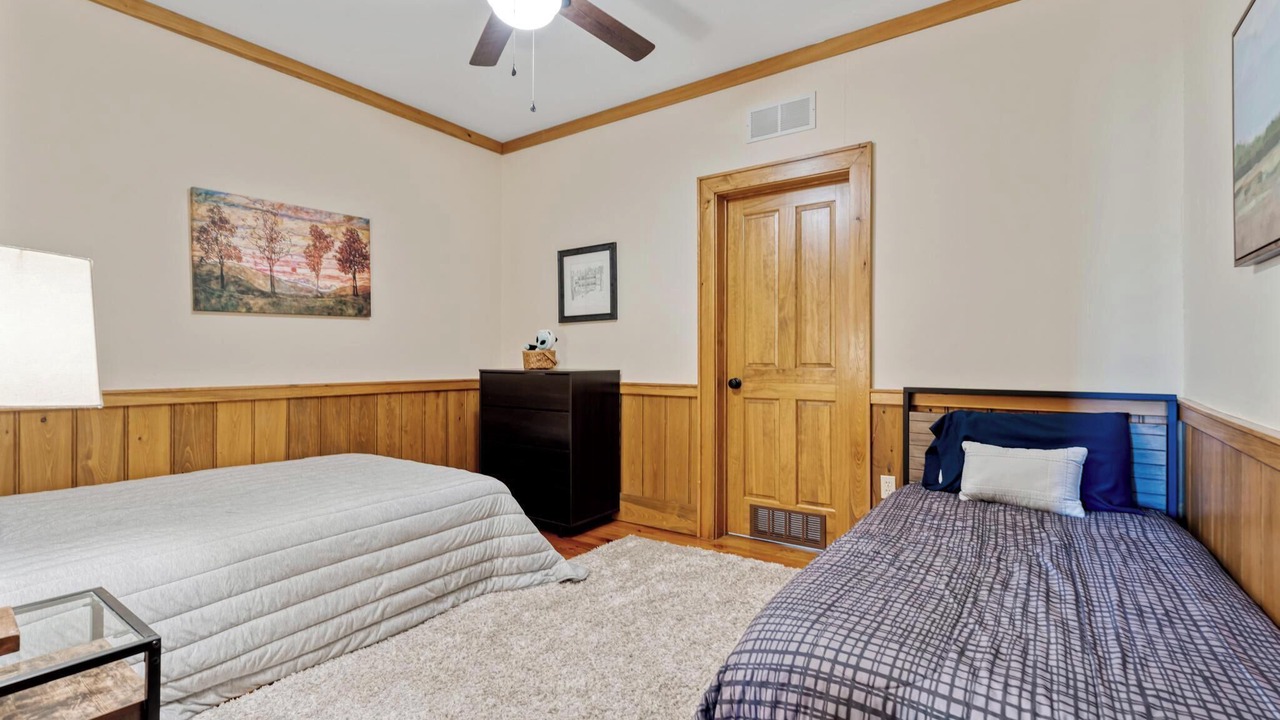 Photo of Bedroom in Tuckasegee