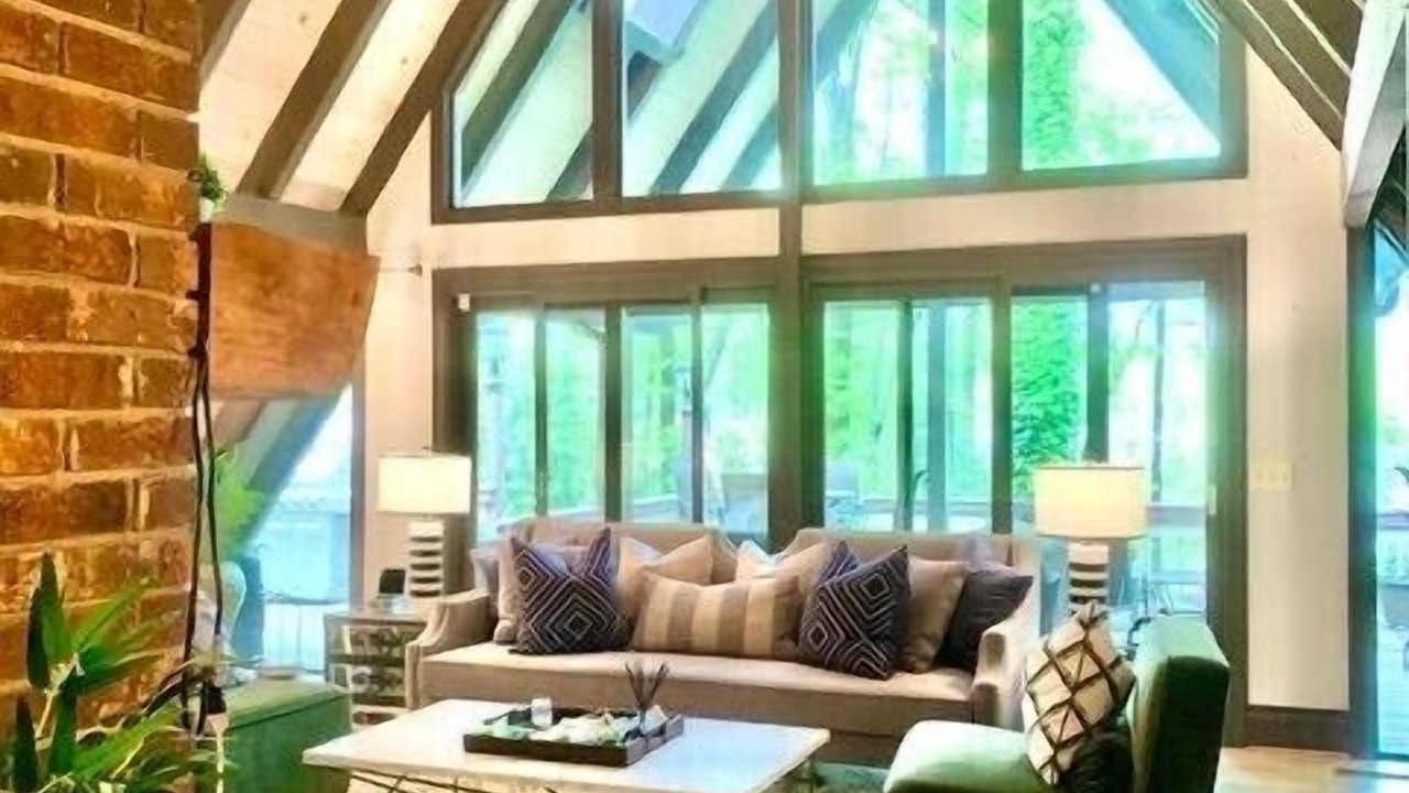 Photo of Livingroom in Lake Toxaway