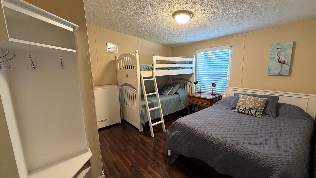Photo of Bedroom in Southmont