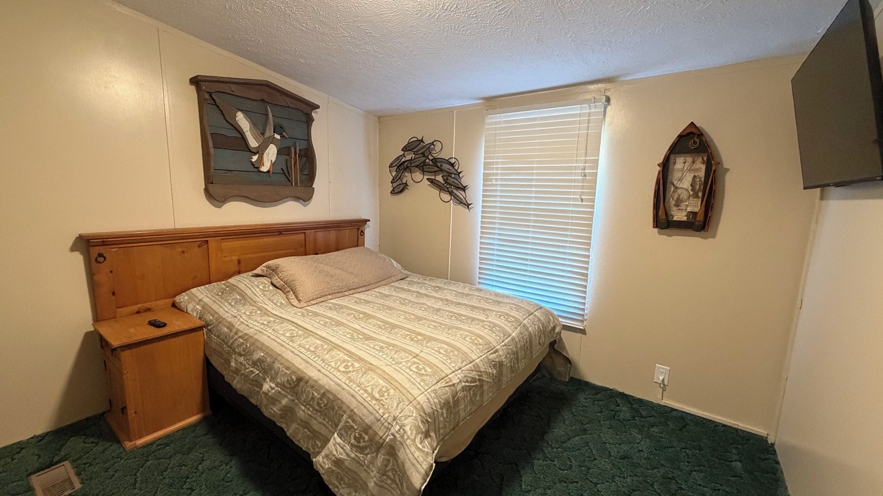 Photo of Bedroom in Southmont