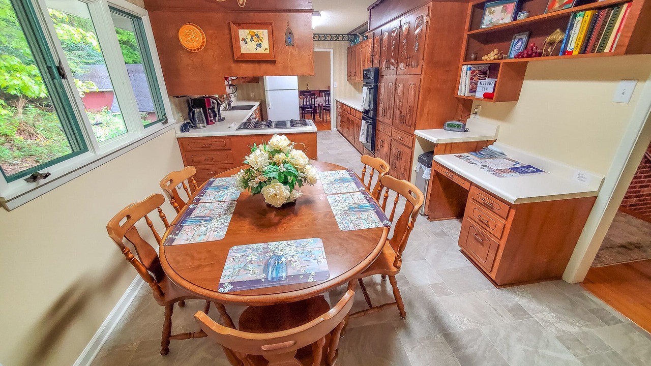Photo of Kitchen in West Jefferson