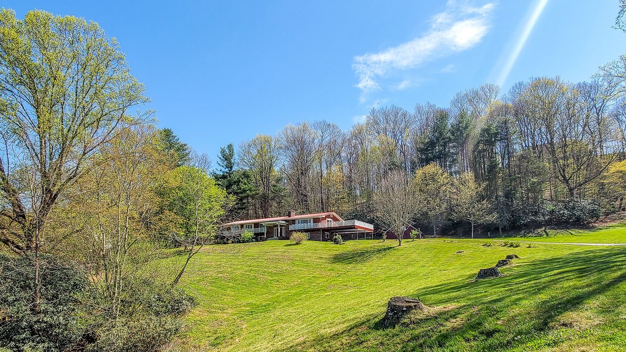 Photo of Outdoor in West Jefferson