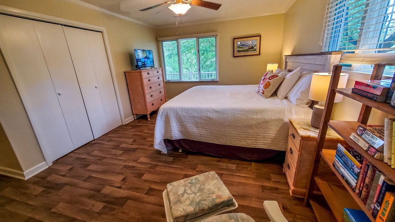 Photo of Bedroom in West Jefferson