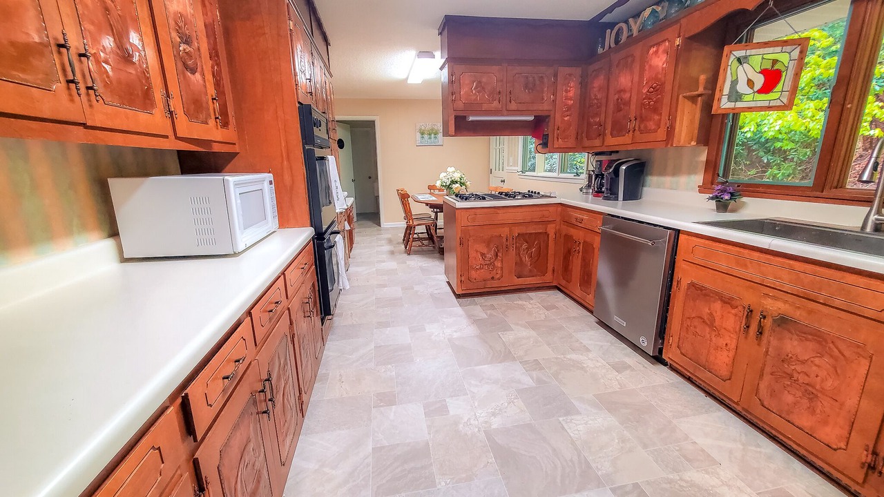 Photo of Kitchen in West Jefferson