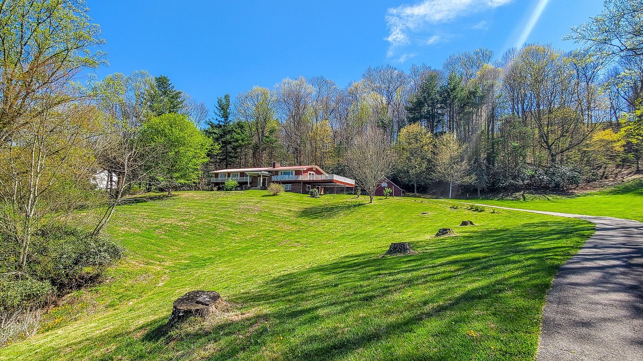 Photo of Outdoor in West Jefferson